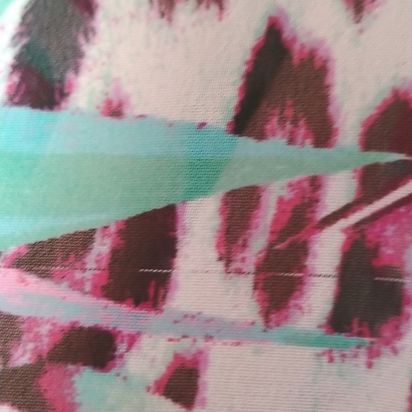 GUC Jennifer Lopez Size 1X Colourful Light Weight Fly Away Back Top - Picture 10 of 11